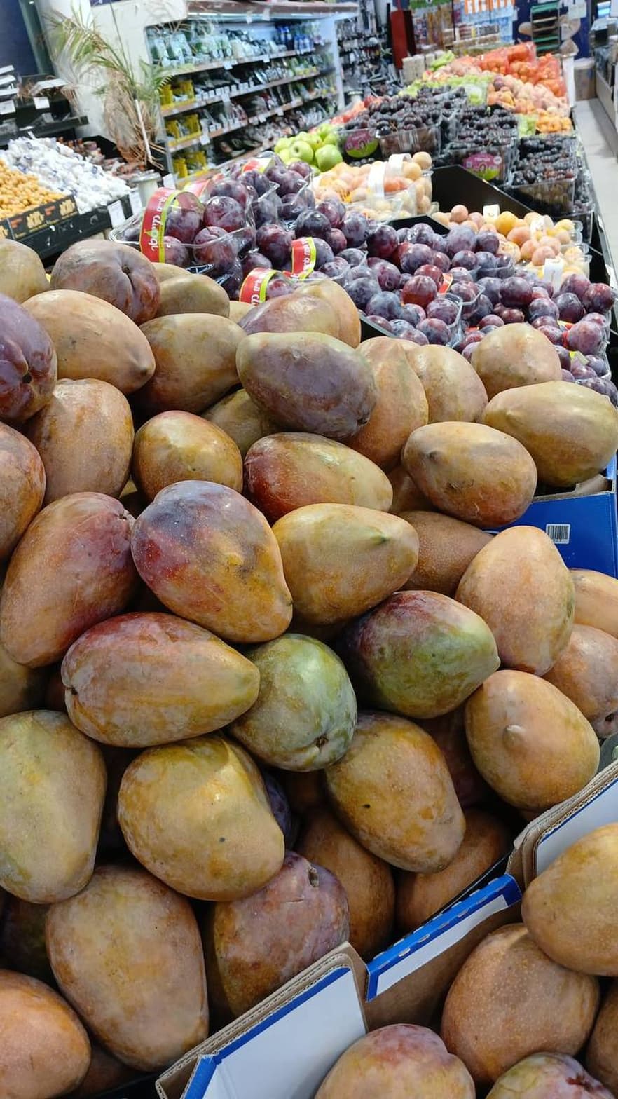 Lady apple | Mango | Passion fruit